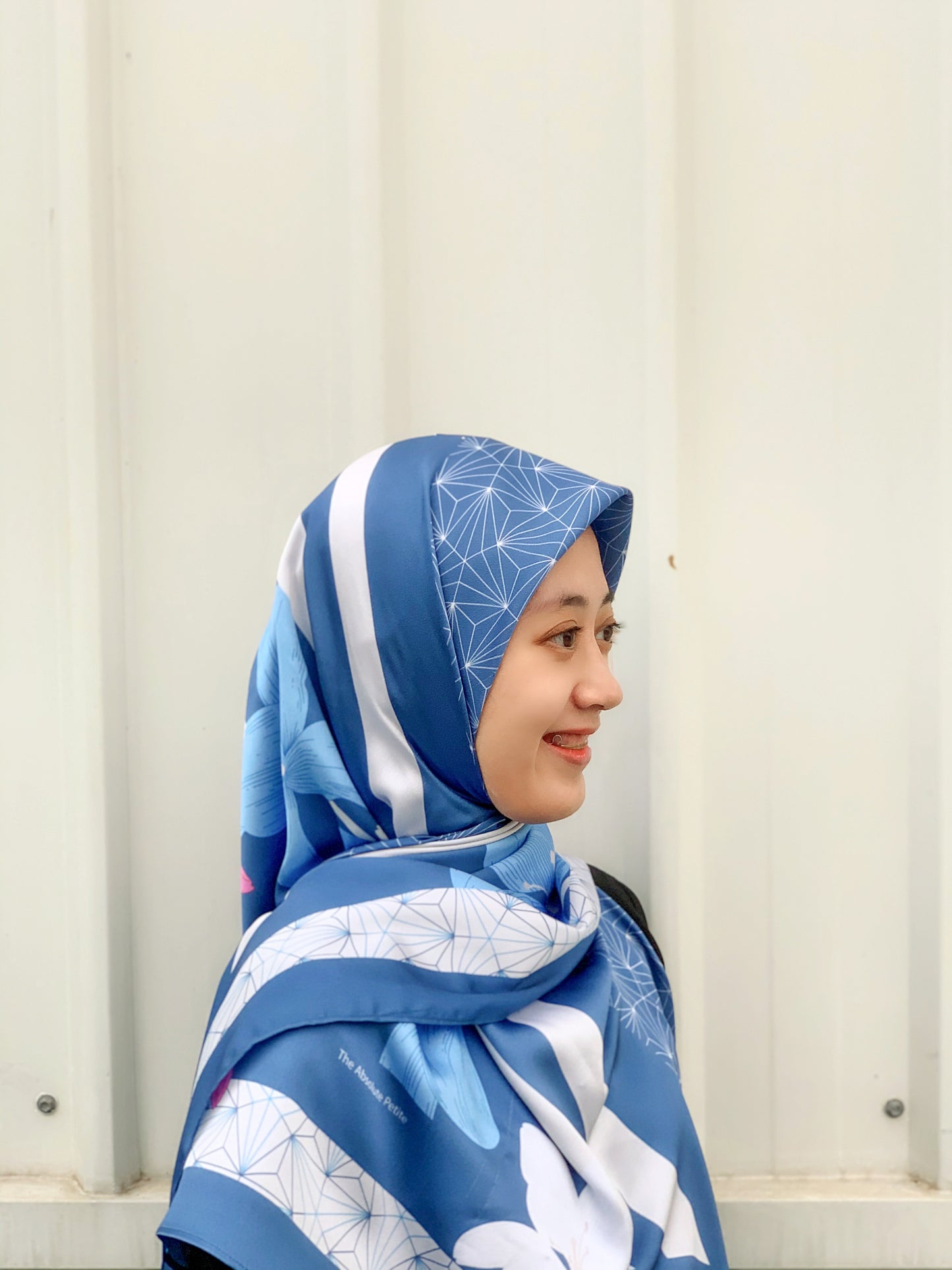 Gallivant Series Blue: Blom